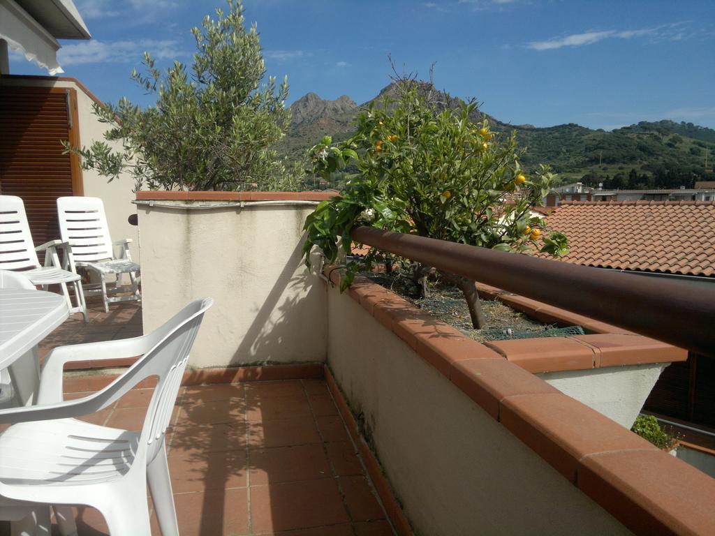 Porto Azzuro Apartment 6 Beds Porto Azzurro Zewnętrze zdjęcie